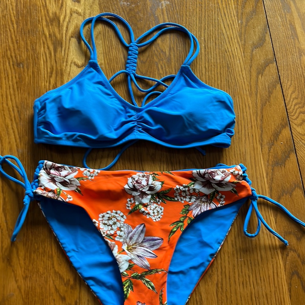 CUPSHE 2-piece bathing suit. NWT